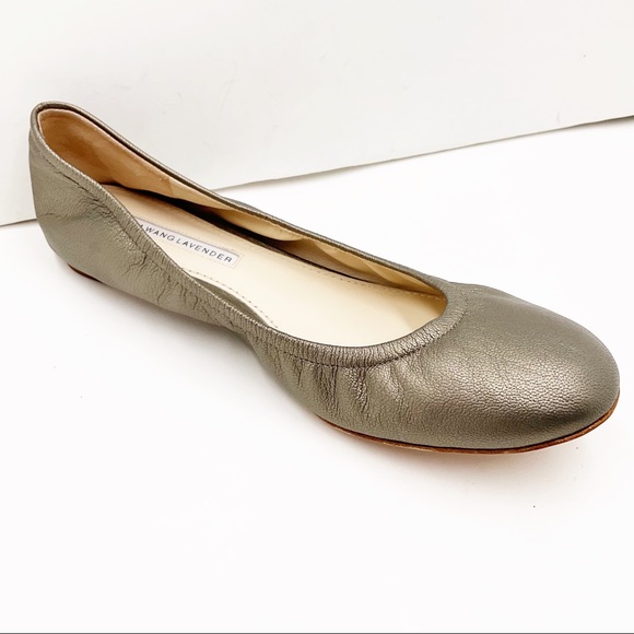 {Vera Wang Lavender} Leather Ballet Flats - Picture 2 of 16